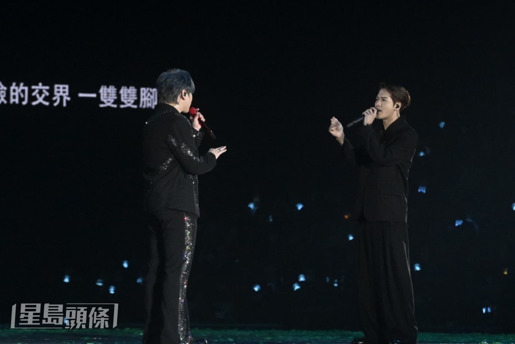 隨後兩人又合唱《Every Single Time》。