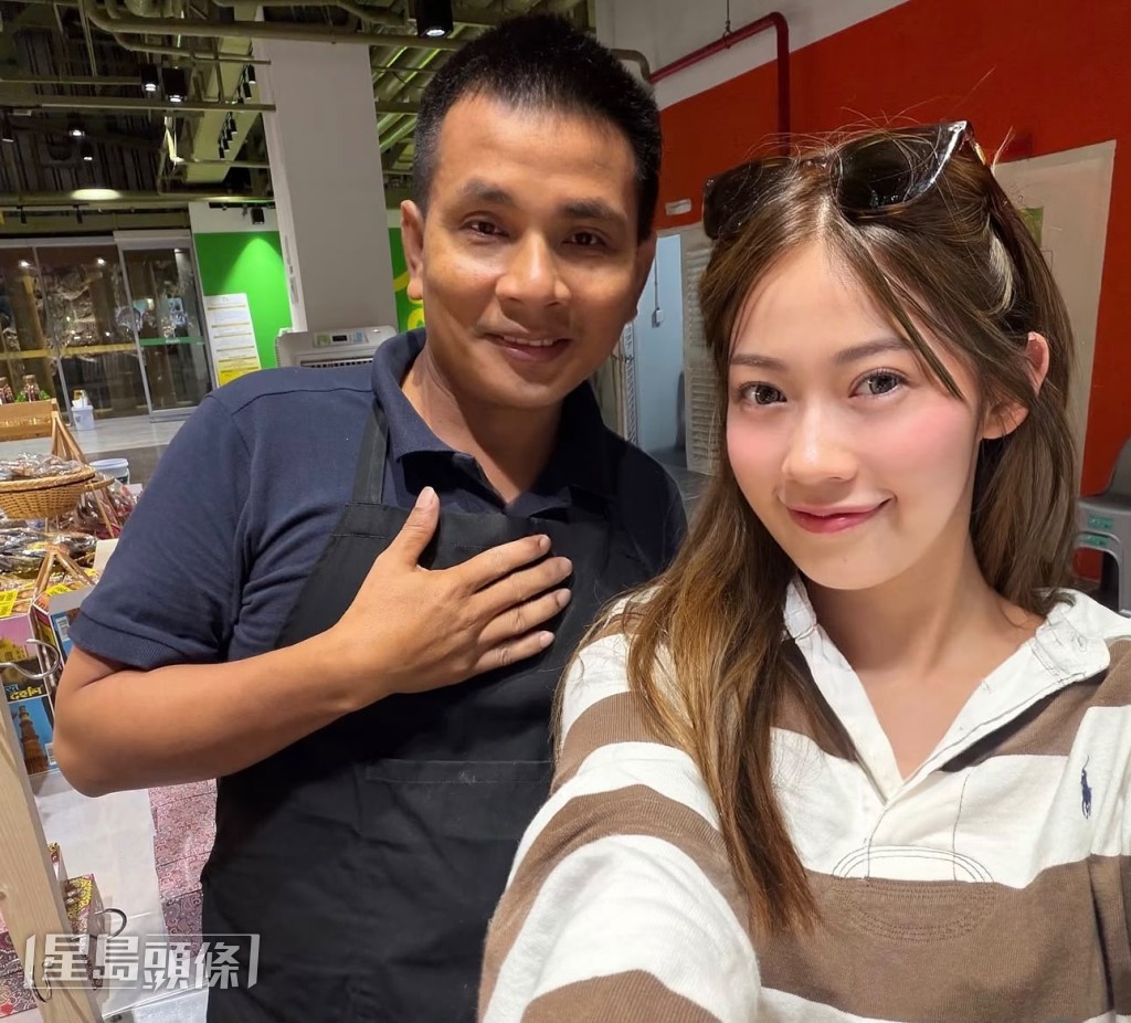 她大讚泰國人待客友善。 她大讚泰國人待客友善。