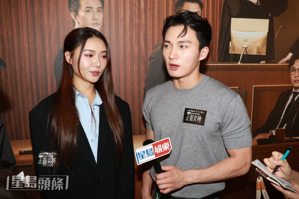 戴祖儀笑言台慶都已見過周嘉洛真空上陣，但也欣賞他夠勤力。