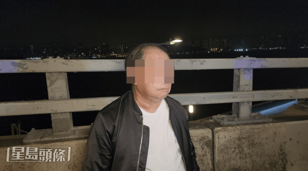 的士男司機（圖）及車內3名男女乘客均受輕傷，幸各人神志清醒。黎志偉攝