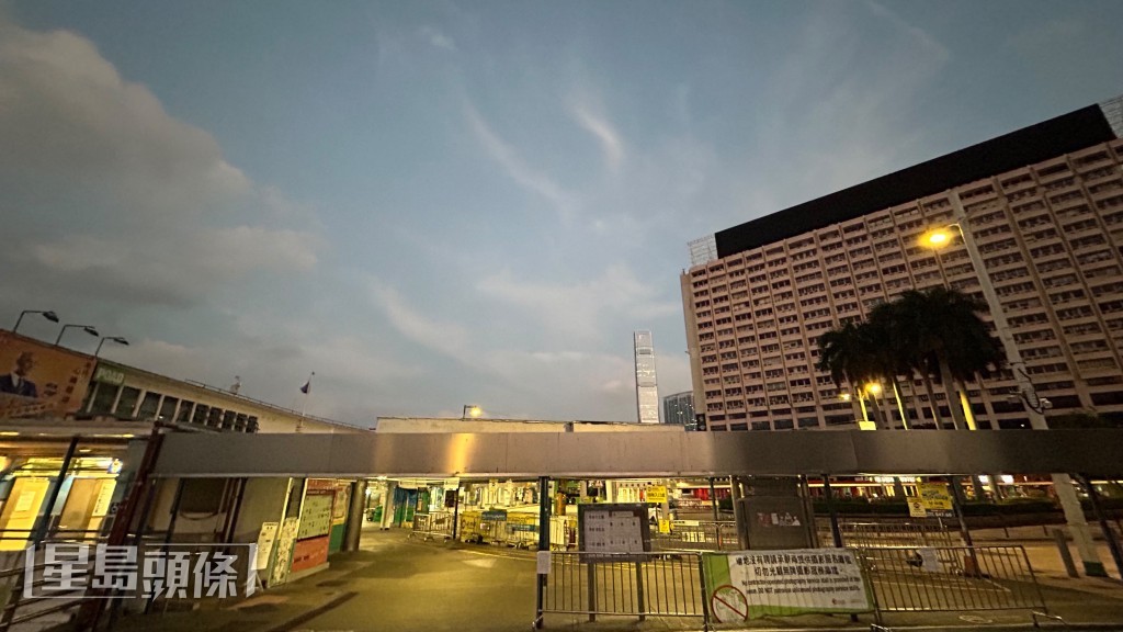 本港地區今日部分時間有陽光，日間最高氣溫約30度。蔡楚輝攝