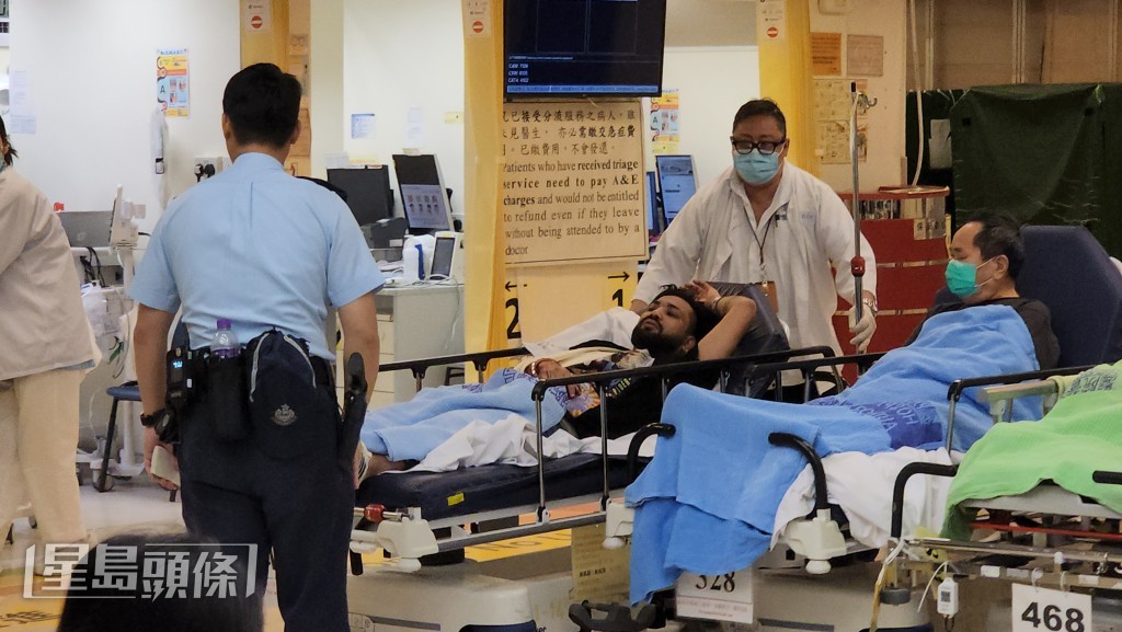 傷者送院治理。 傷者送院治理。