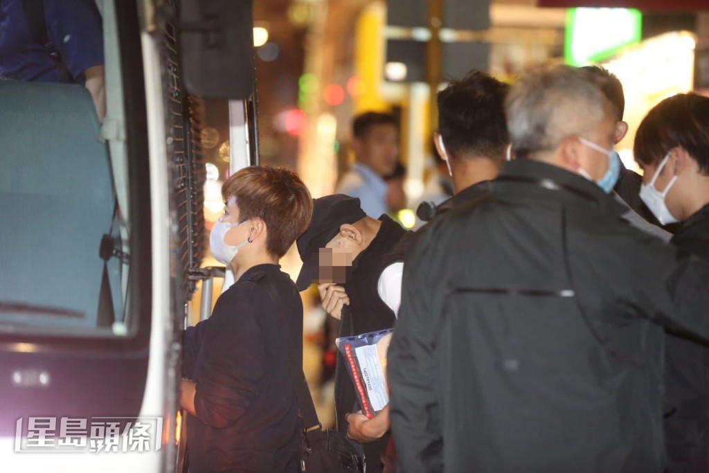 行動中警方共拘捕18人。