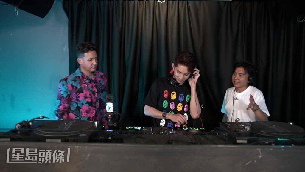 Lokman學習各種DJ 入門技巧。
