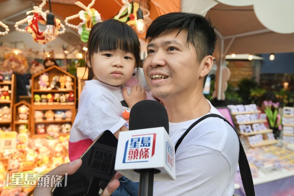 徐先生表示，深圳食肆「多元化、價錢平」，當地商場有適合年幼女兒的兒童遊樂場，玩一整天只需百多元。陳浩元攝