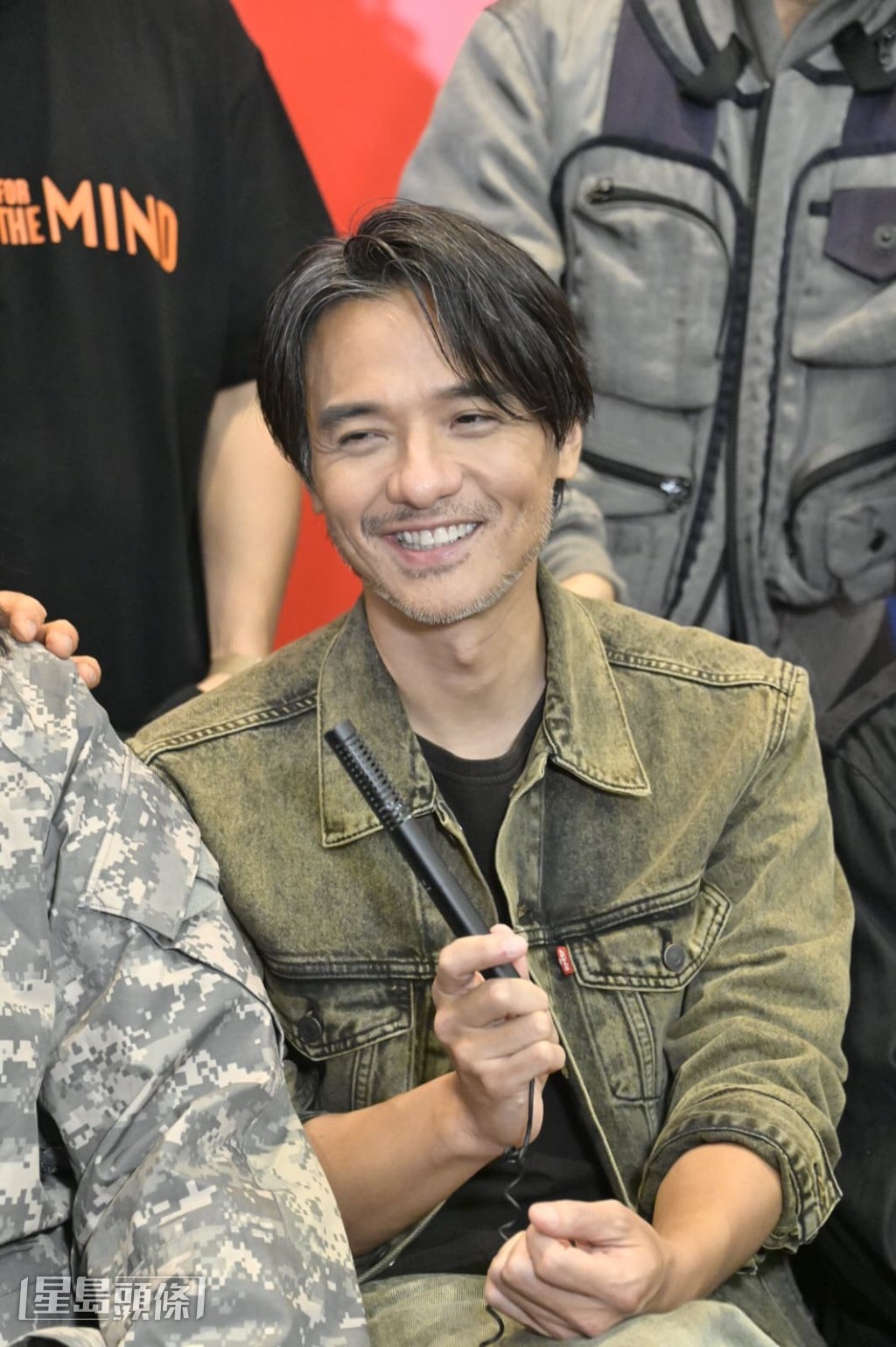  提到馮德倫最近找來葉劉淑儀任嘉賓，更還原當年被「麒麟撞飛」的經典一幕，得到很大迴響。