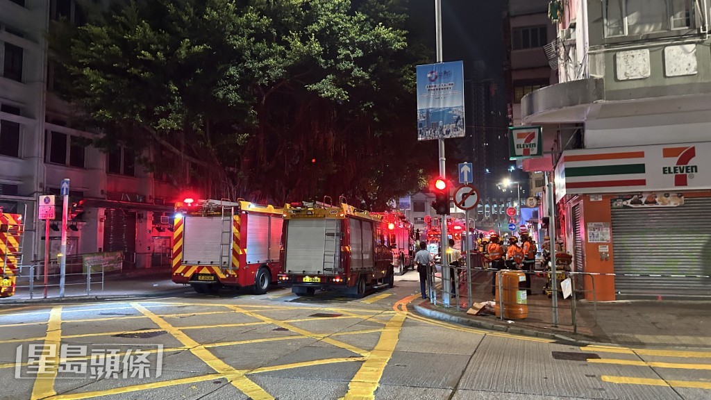 消防到場將火救熄。蔡楚輝攝