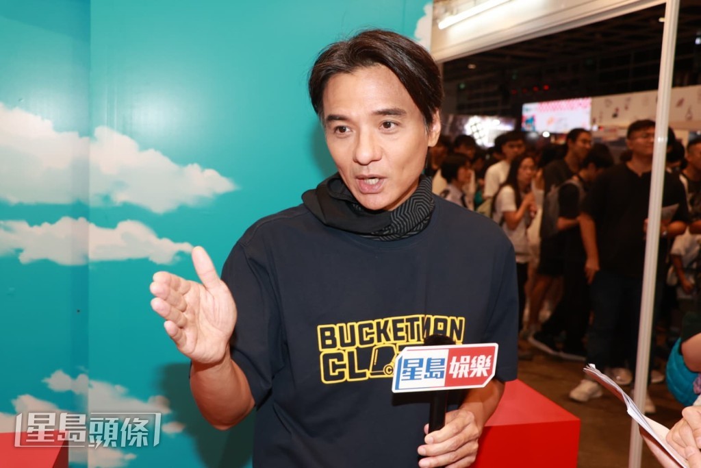 他讚對方是一個很有智慧的人，擁有一個豐盛人生。