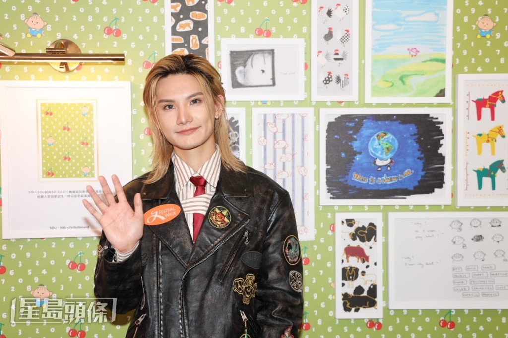 Jeremy 表示姜涛经常说会戴他，但至今仍未发生。