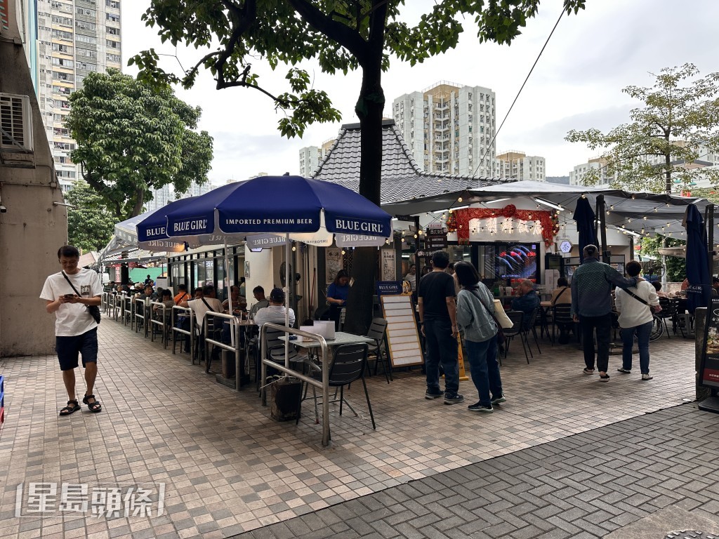 男子到熟食檔買宵夜遇襲。梁國峰攝 男子到熟食檔買宵夜遇襲。梁國峰攝