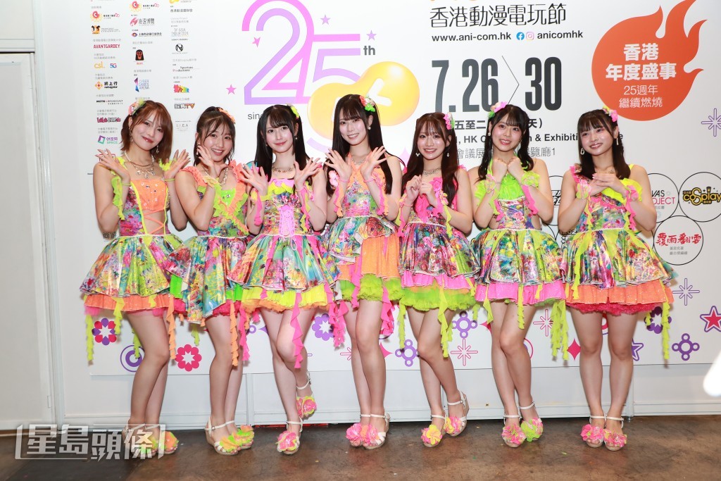 NMB48先以英文介紹是來自大阪難波的NMB48。