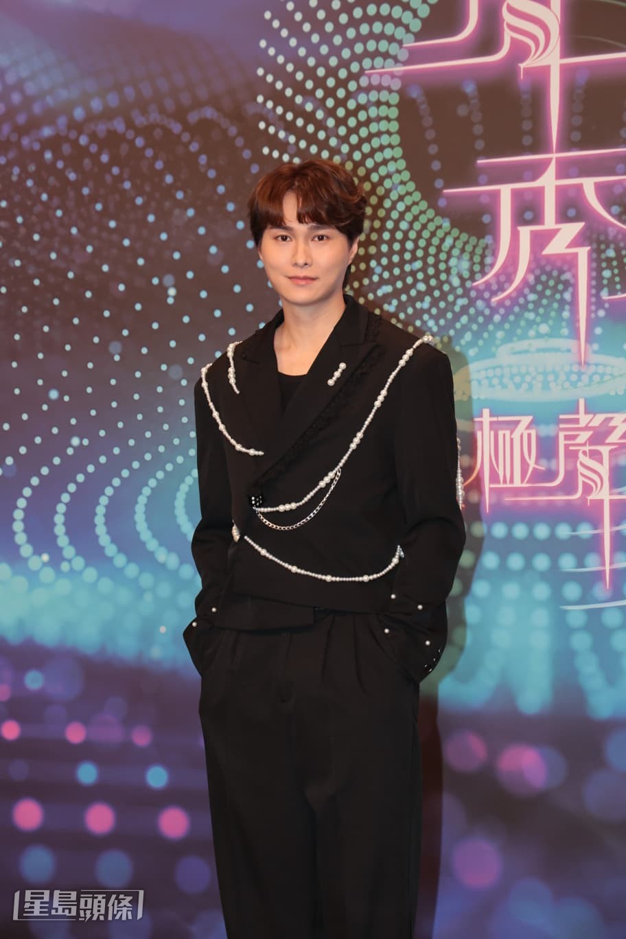 提到緋聞女友蔡思貝傳將約滿TVB,他表示不知道。 提到緋聞女友蔡思貝傳將約滿TVB,他表示不知道。