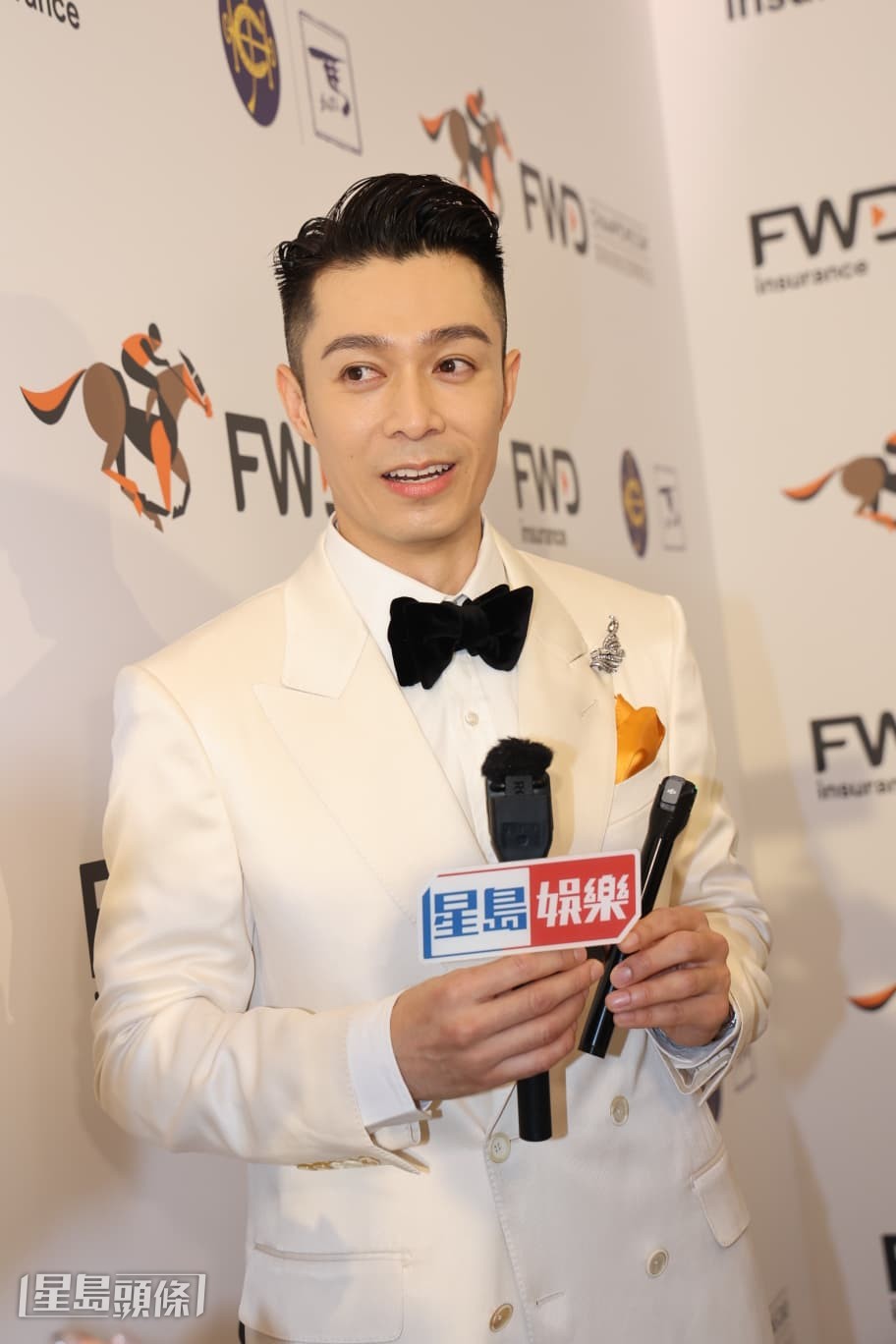 周柏豪早前表示曾遇狂迷，他笑言與家人旅行時都盡量低調不弄髮型，減少被認出的機會。