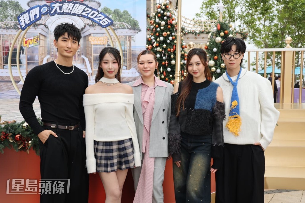 Windy很滿意自己今年成績,共推出4首,而Yumi則推出了一首《不欠你一個朋友》。 Windy很滿意自己今年成績,共推出4首,而Yumi則推出了一首《不欠你一個朋友》。