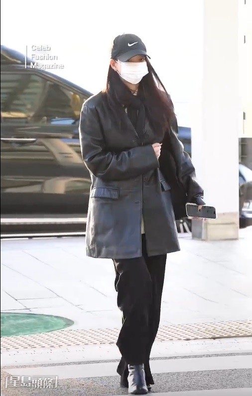 申敏兒現身仁川機場,準備來港出席Disney+節目巡禮。(微博截圖) 申敏兒現身仁川機場,準備來港出席Disney+節目巡禮。(微博截圖)