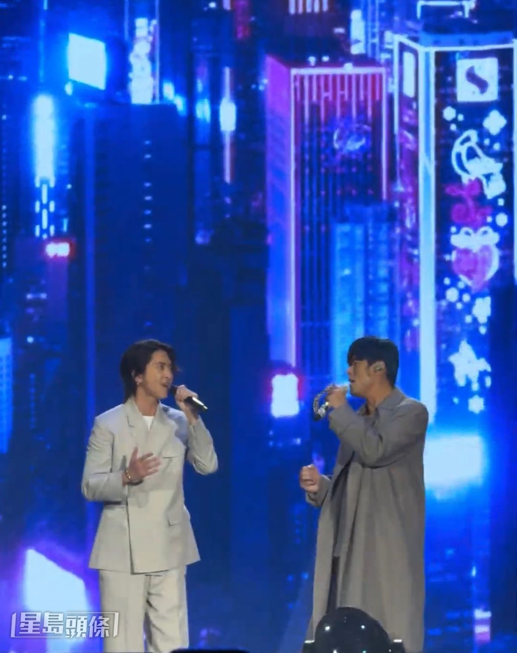 周杰倫今晚第二場邀來山下智久任嘉賓。 周杰倫今晚第二場邀來山下智久任嘉賓。