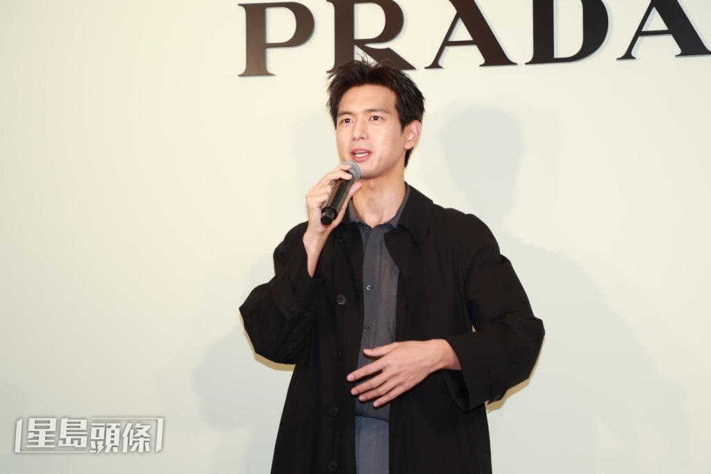 他形容所有攝影愛好者來到香港就是老鼠跳進米缸一樣。