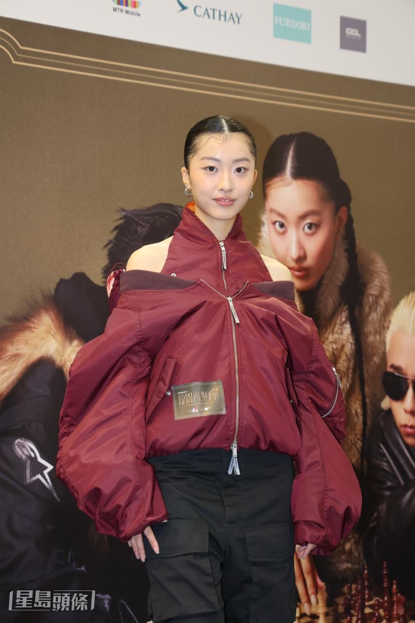 有網民質疑陳康堤靠爸爸陳奕迅名氣才得獎。問到她可覺被抹殺努力過。她說：「有呢啲報導好正常，好難避免。」