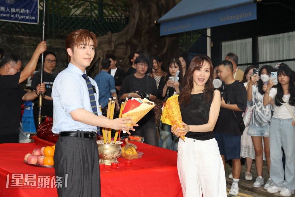 他表示已開工兩星期，雖然與李佳芯第一次合作，但合作過程很順利。