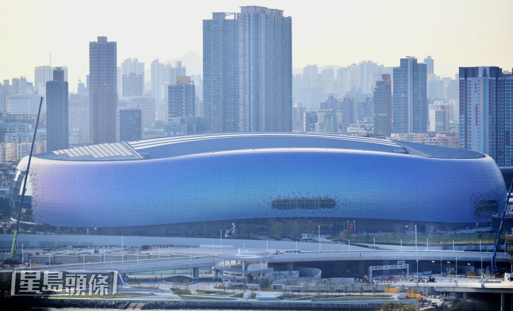 鄧炳強表示測試會參考過往大型基建項目開幕,如啟德體育園的經驗。 鄧炳強表示測試會參考過往大型基建項目開幕,如啟德體育園的經驗。