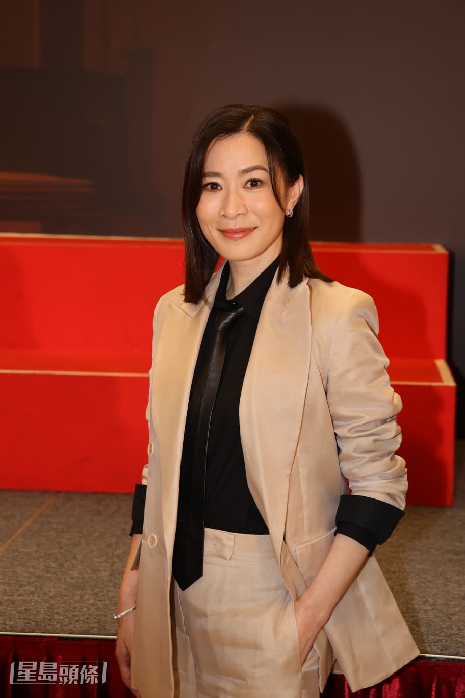 阿佘笑指当年角色泼辣,会逼对方打麻雀。 阿佘笑指当年角色泼辣,会逼对方打麻雀。