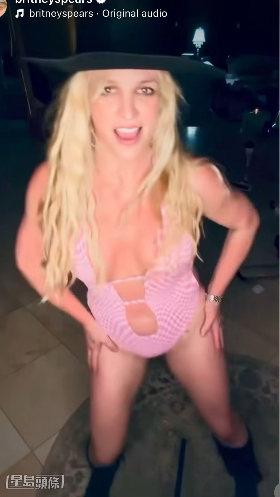 Britney前日又公開跳舞片,同時宣布領養了一名女嬰。 Britney前日又公開跳舞片,同時宣布領養了一名女嬰。