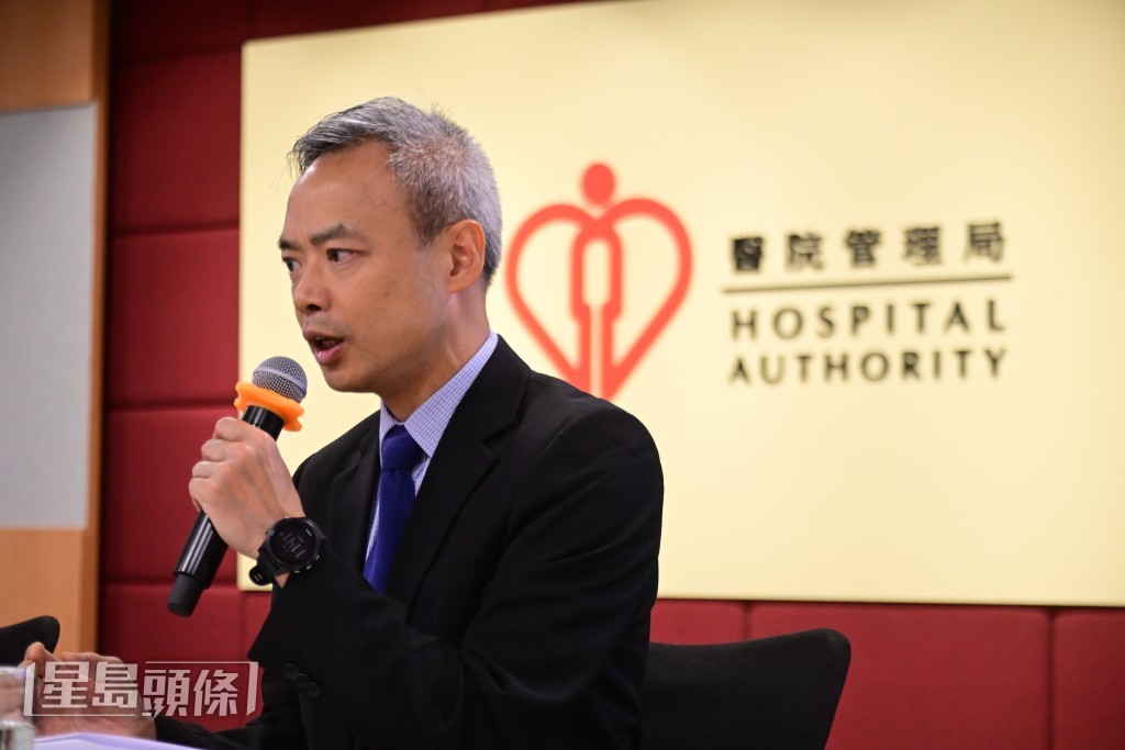 瑪嘉烈醫院內科及老人科副部門主管楊耀昌則指高危人士應接種新冠及流感疫苗。陳極彰攝
