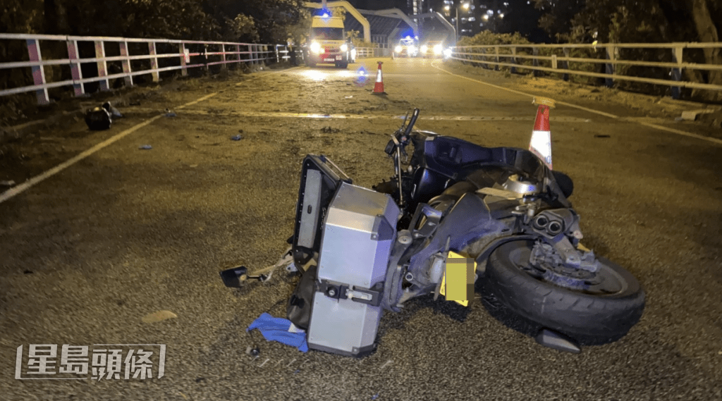 大埔電單車撞塌樹 38歲鐵騎士昏迷送院亡。蔡楚輝攝 大埔電單車撞塌樹 38歲鐵騎士昏迷送院亡。蔡楚輝攝