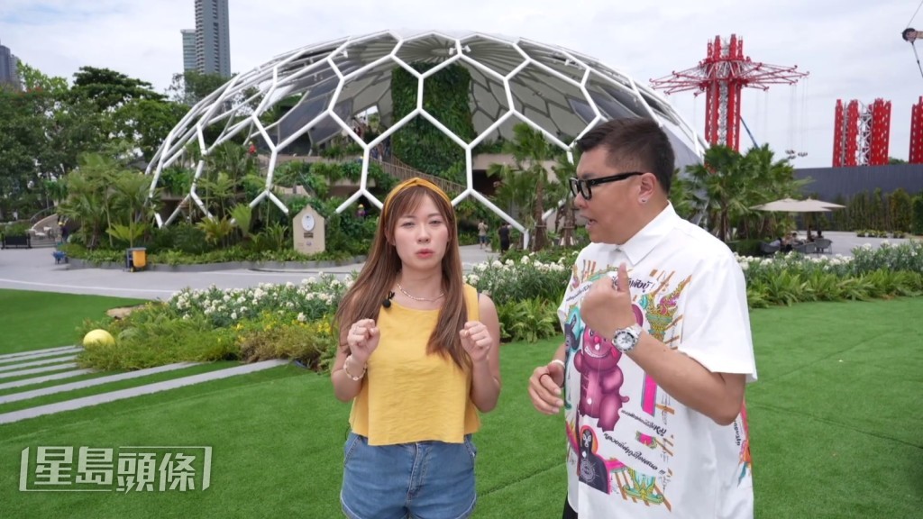 二人此行任務是參觀開幕沒多久的恐龍樂園。