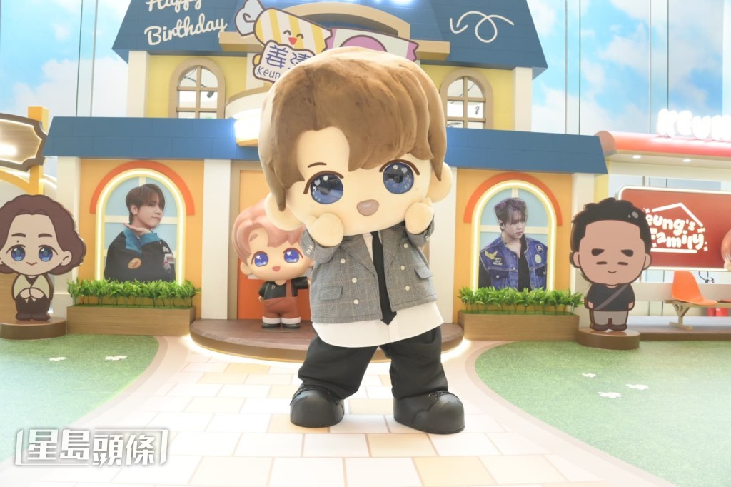 位於尖沙咀商場的《The Keung's Family》。 位於尖沙咀商場的《The Keung's Family》。