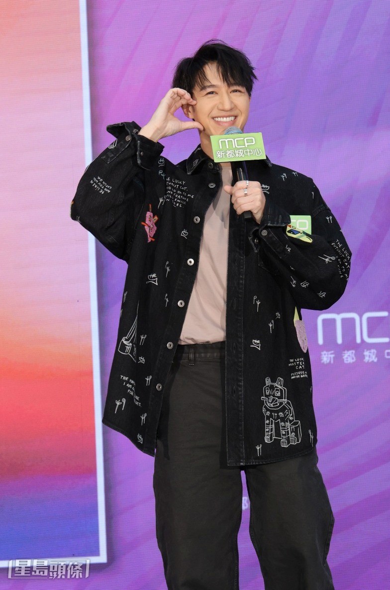 Jay Fung分享了奪得男歌手金獎殊榮的喜悅。