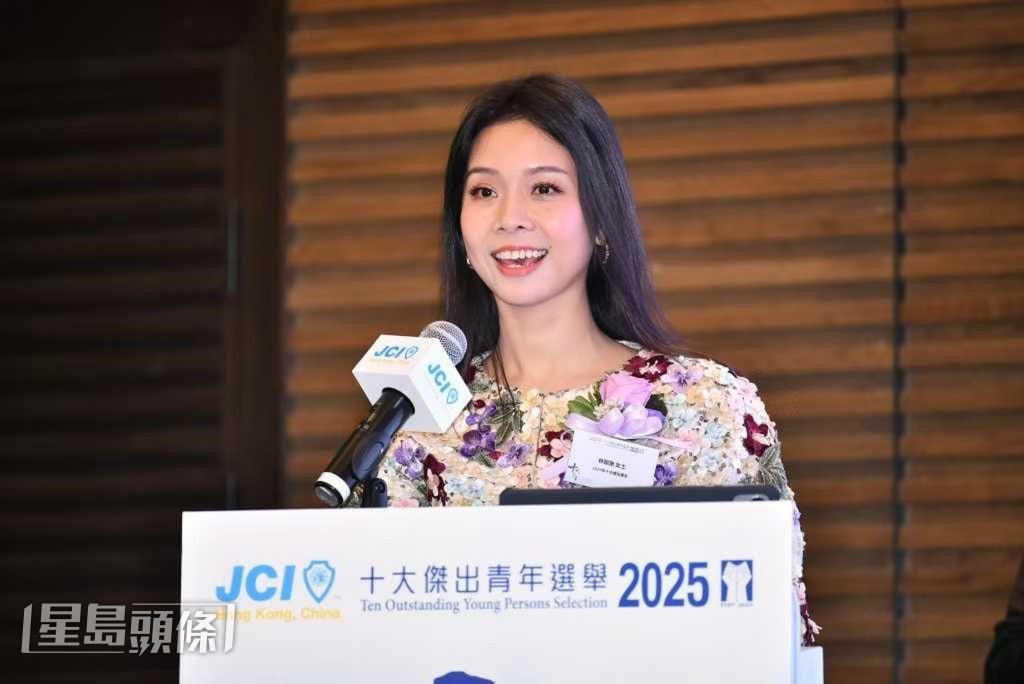 林穎施積極致力傳承粵劇文化，難怪去年能入選「十大傑青」。