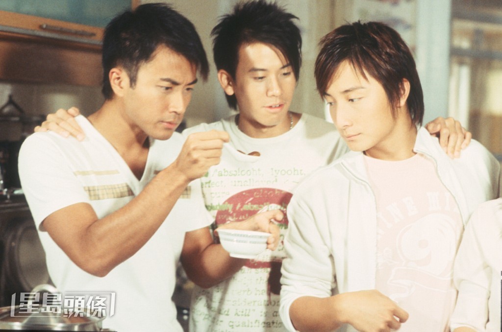 小方與劉愷威及陳宇琛20年前曾在劇集《甜孫爺爺》合作飾演3兄弟。 小方與劉愷威及陳宇琛20年前曾在劇集《甜孫爺爺》合作飾演3兄弟。