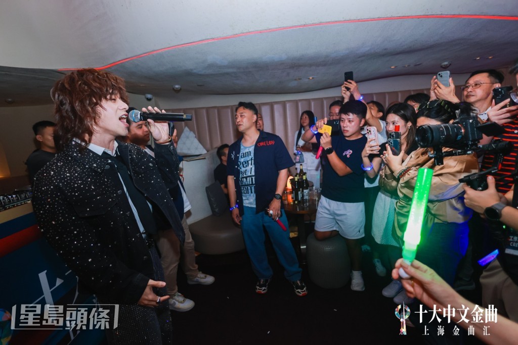 Mike形容今次體驗非常有趣，感覺猶如將當刻唱歌的自己，以一個很赤裸的表演狀態呈現給大家看，