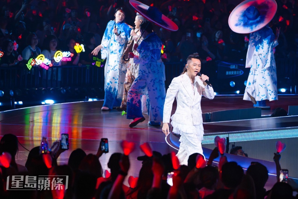 「THREE IN LOVE 草蜢演唱會2026」昨晚紅館舉行第六場演出。