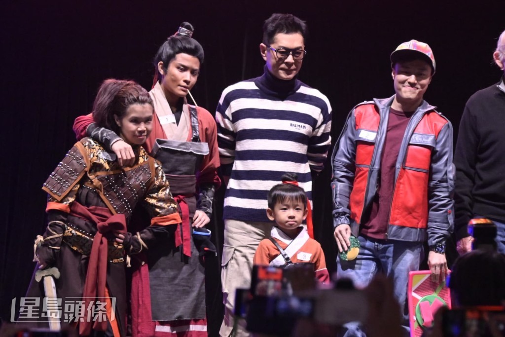 古天樂與一眾Cosplayer影大合照。