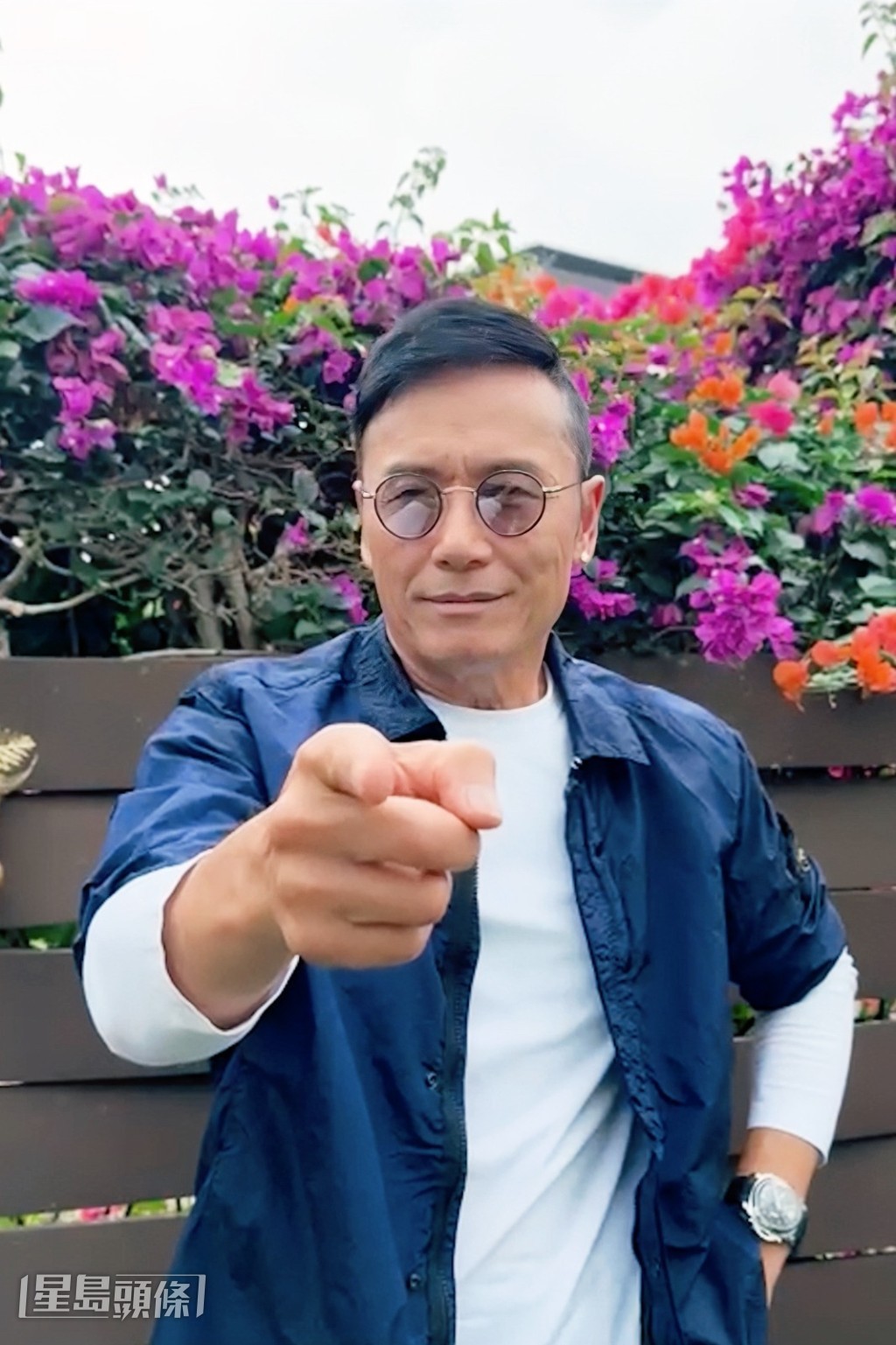 三哥說排隊都應該排到佢啦，因為佢把口夠賤！