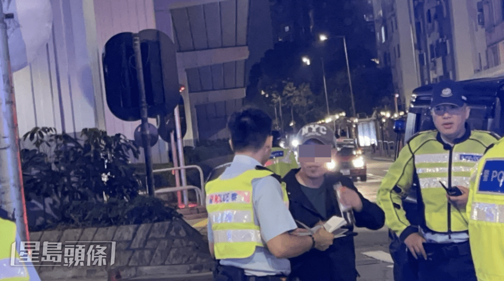黑色七人車男司機無受傷。蔡楚輝攝 黑色七人車男司機無受傷。蔡楚輝攝