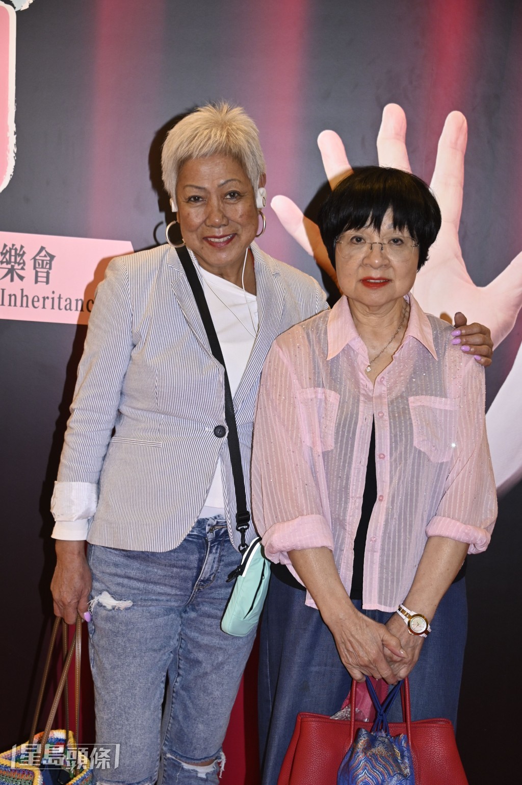 佘詩曼媽媽和古天樂媽媽精神奕奕到來捧場。
