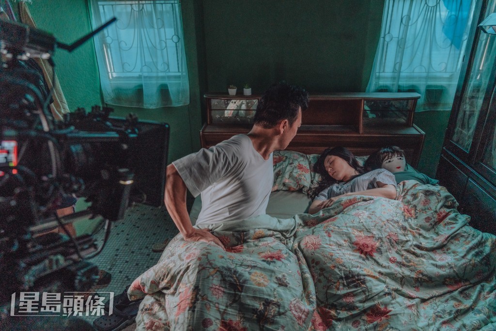 王敏奕說跟張兆輝同場拍戲,完全是看了一齣精彩的戲。 王敏奕說跟張兆輝同場拍戲,完全是看了一齣精彩的戲。