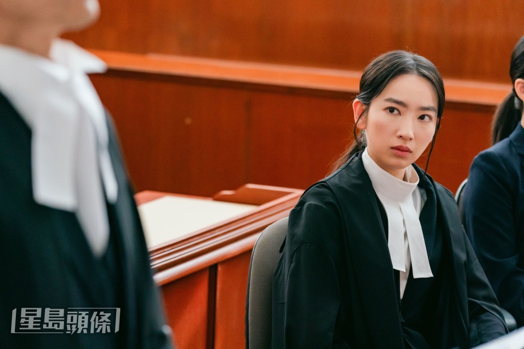 林愷鈴飾演的馮美雪律師,是個冰雪聰明的美女律師。 林愷鈴飾演的馮美雪律師,是個冰雪聰明的美女律師。