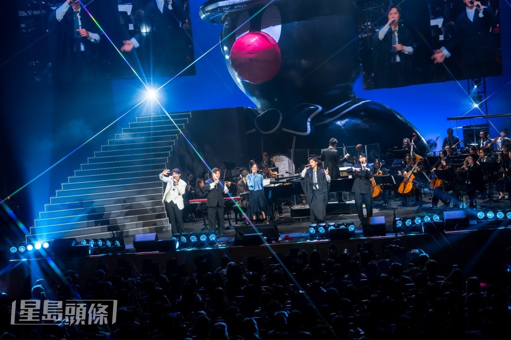 一眾歌手在《甚麼是喜劇》音樂會中傾力演出。