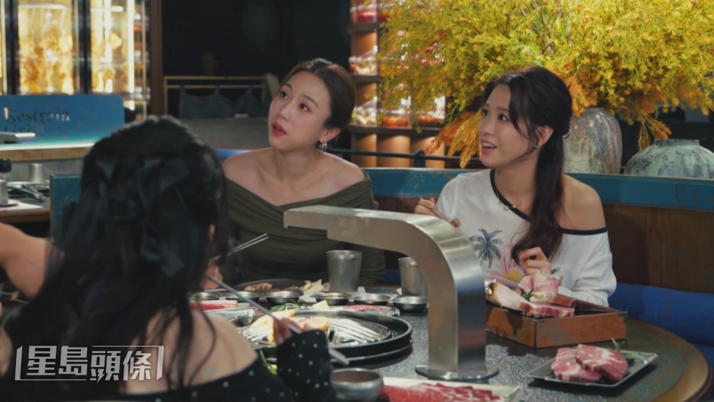 何沛珈、恩恩及依婷去「大隻佬燒肉」。 何沛珈、恩恩及依婷去「大隻佬燒肉」。