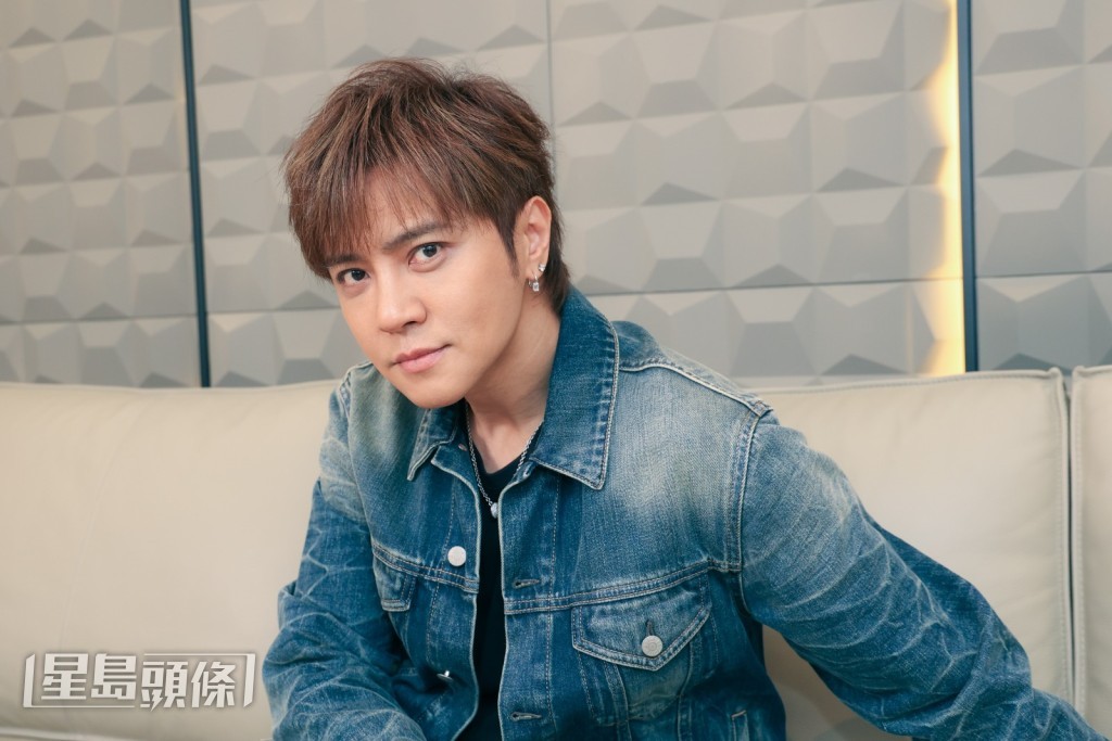 罗志祥出名是个工作狂,唱歌跳舞、主持、演戏,涉足多个范畴。 罗志祥出名是个工作狂,唱歌跳舞、主持、演戏,涉足多个范畴。