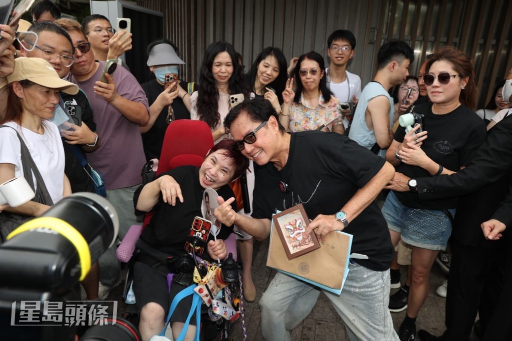 追隨多年,不離不棄,刻骨銘心。 追隨多年,不離不棄,刻骨銘心。