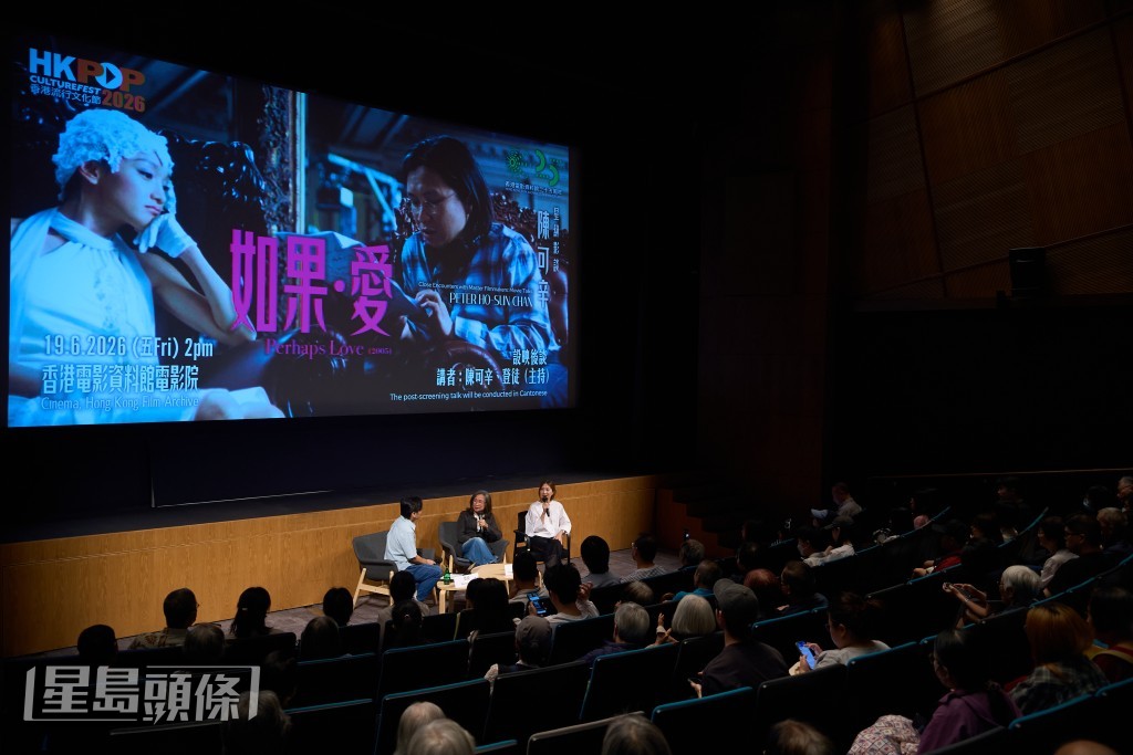 陳可辛為出席活動經歷了連續32組chur爆拍攝。 陳可辛為出席活動經歷了連續32組chur爆拍攝。