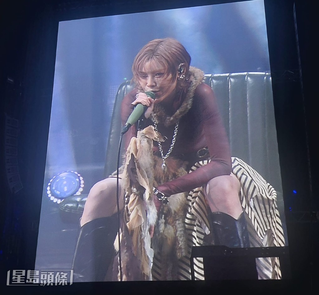 陳蕾一頭金短髮現身，身穿Bra Top配襯透視貼身衫。