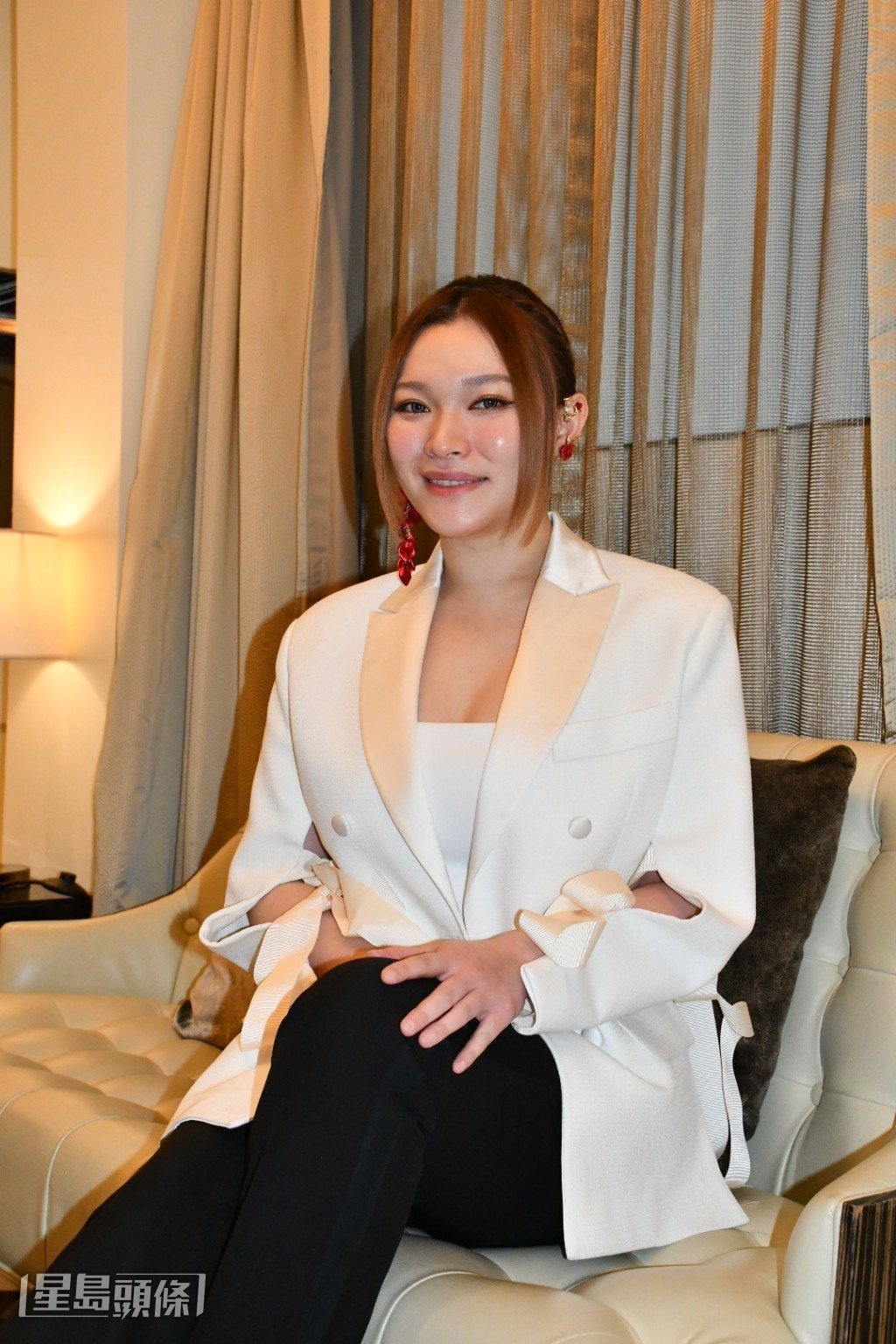對於感情這件事，Janees覺得不是簡單的愛與不愛，而是包含了責任感和維繫。
