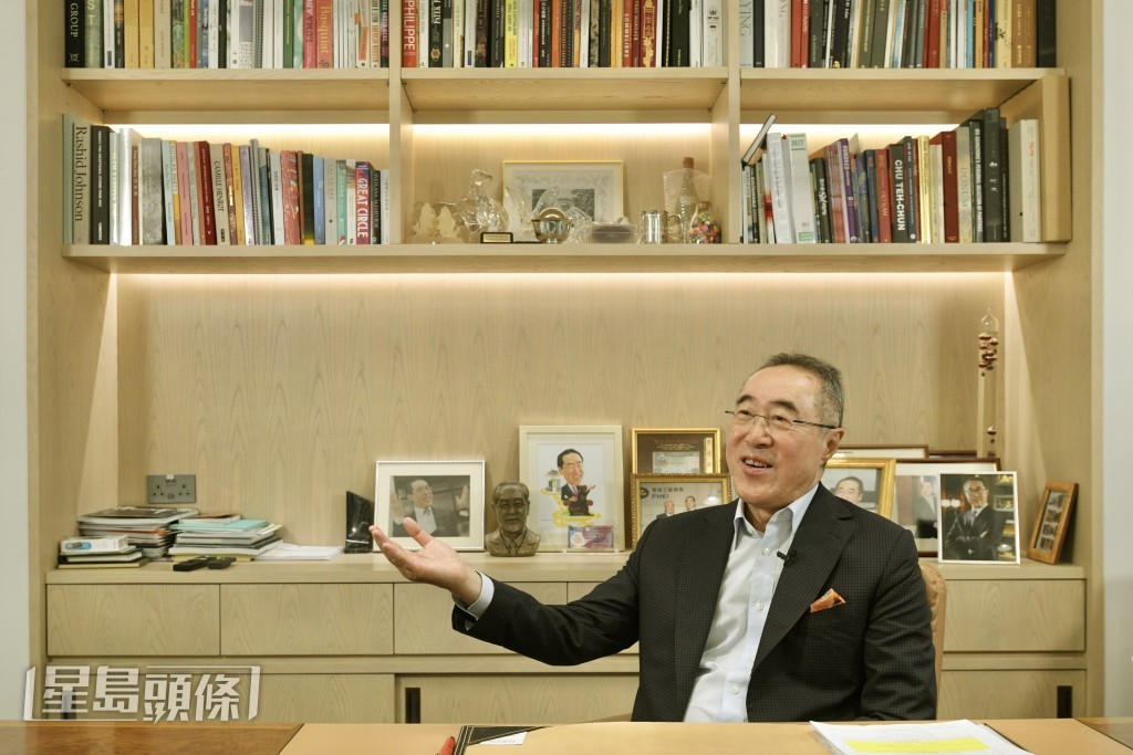 唐英年举例指3000万元或以上豪宅，可考虑不收DSD。陈浩元摄