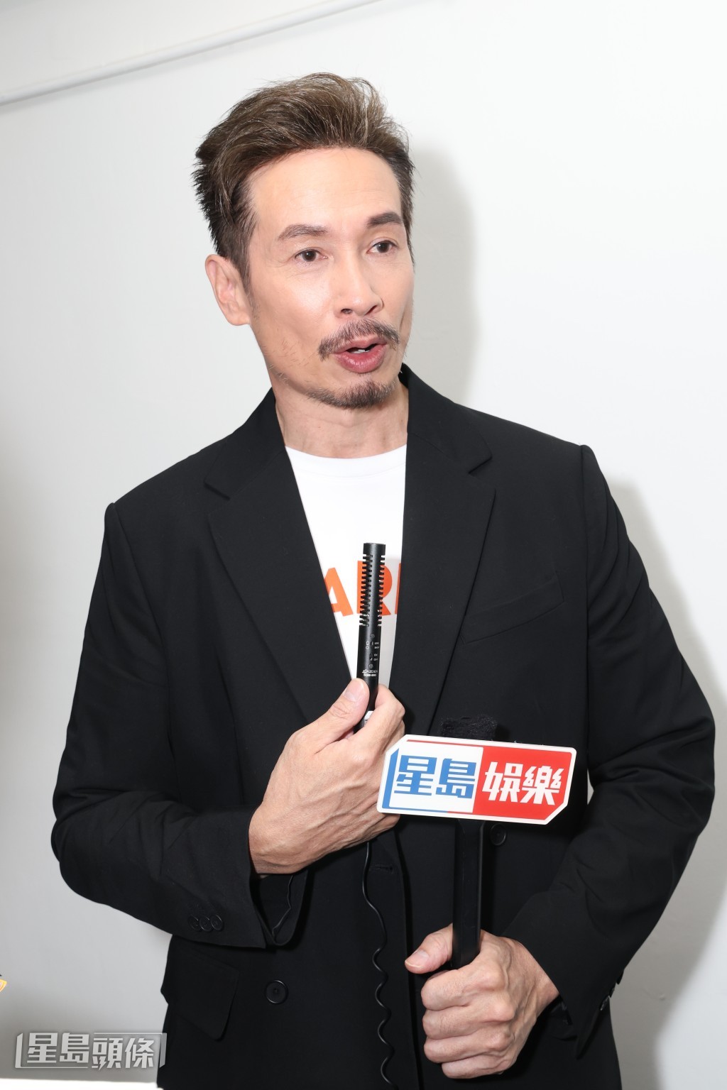 問到可會參加《中年好聲音》，陳豪笑指自己「中七」就會出來。